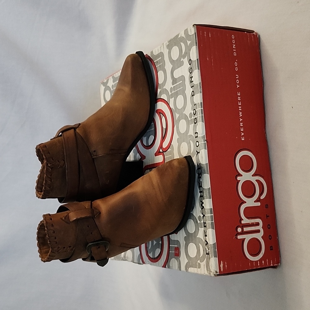 Vintage Tan Distressed Dingo Boots